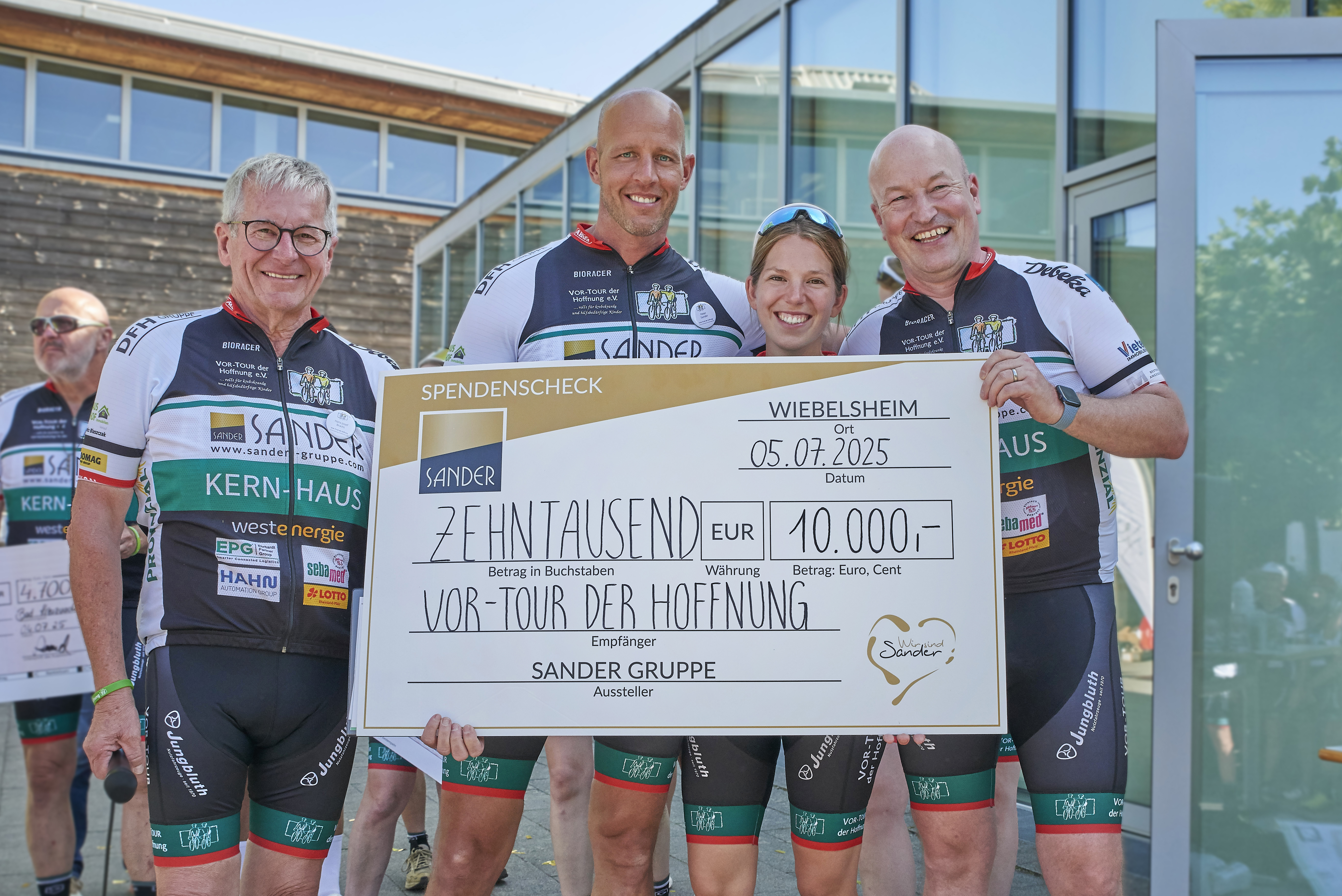 Sander_VorTour_Checkuebergabe_zugeschnitten